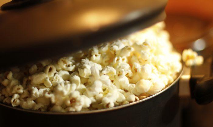 Recipe: Healthy Stovetop Popcorn