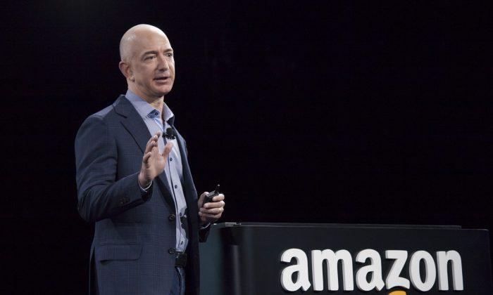 Black Friday Moves Amazon Founder Into $100 Billion Club