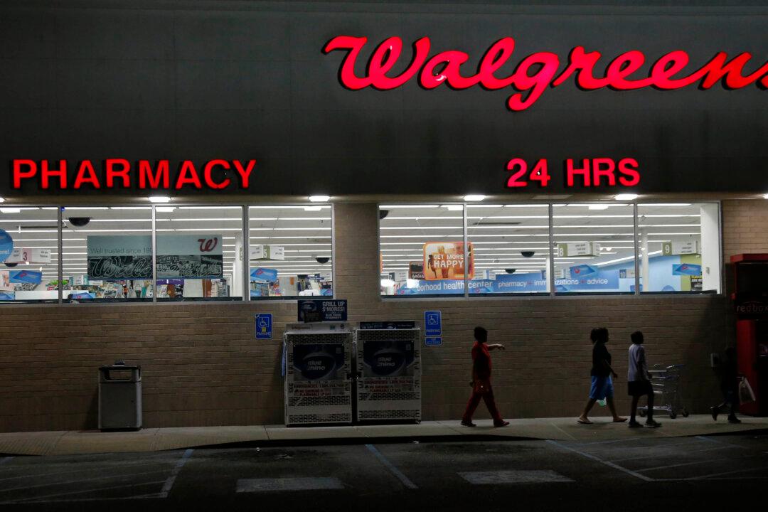 What Stores, Restaurants Are Open on Christmas: Starbucks? Walgreens? Rite Aid? CVS? Hours & Closing Times