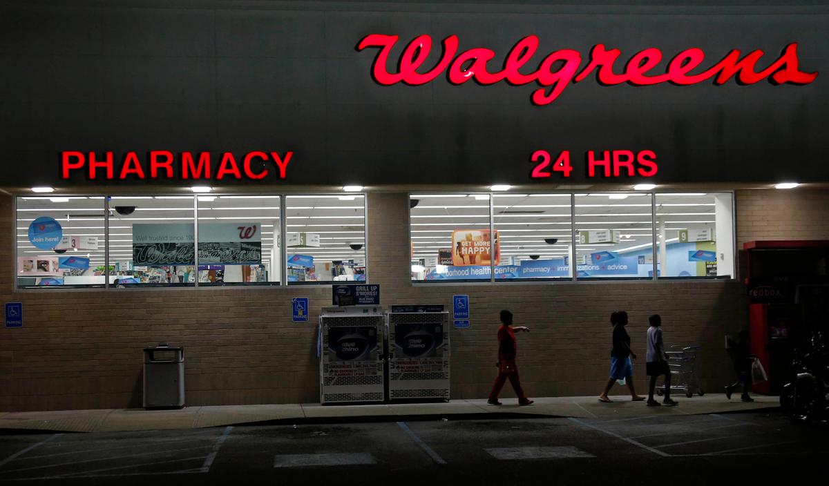 Some stores are open Christmas Day: Walgreens, CVS, Rite Aid, Starbucks, 7-Eleven, and more are closed. (AP Photo/Rogelio V. Solis, File)