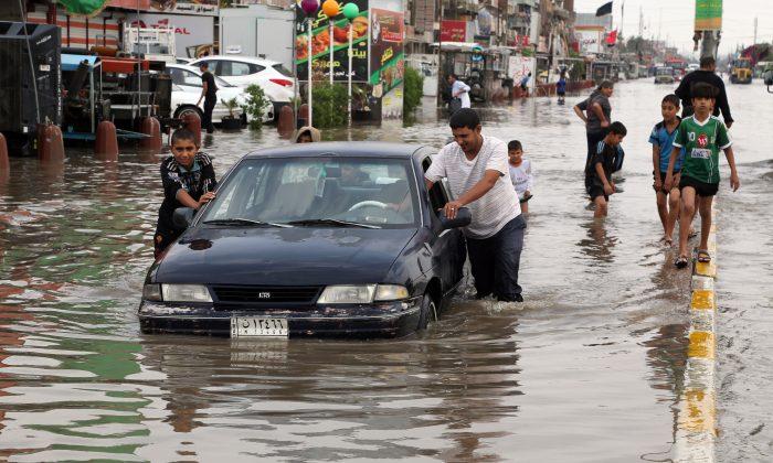 Floods Paralyze Iraqi Capital as Heavy Rain Continues