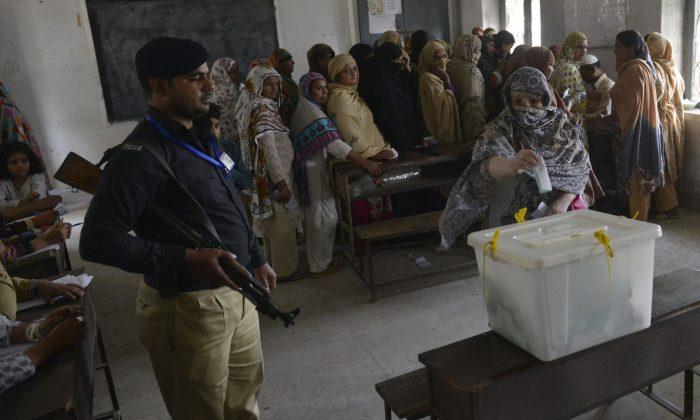Armed Clashes at Local Polls Leaves 11 Dead in Pakistan