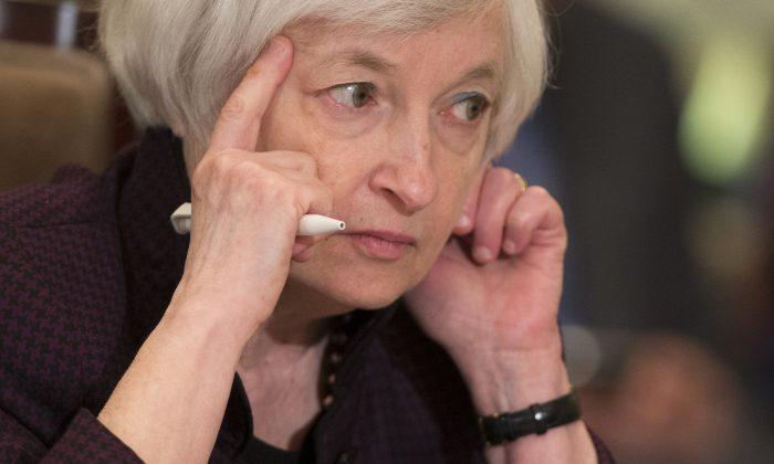 Fed Looks at Way to Shift Big-Bank Losses to Investors