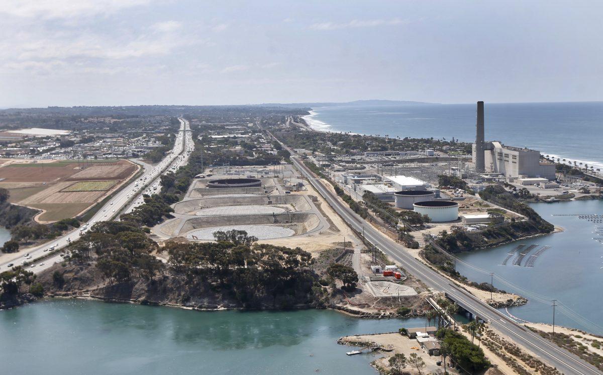 The Carlsbad, Calif. desalination plant borders Interstate 5 on one side and the Pacific Ocean on the other in Carlsbad, Calif., on Sept. 4, 2015. (Lenny Ignelzi/AP Photo)