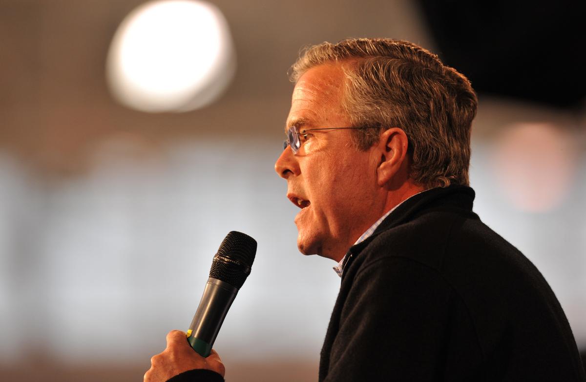 Jeb Bush Shadowed by Brother’s Foreign Policy Controversies