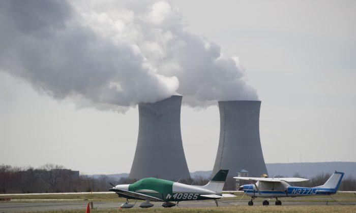 As US Shutters Aging Nuclear Plants, Cutting Emissions Will Become More Costly