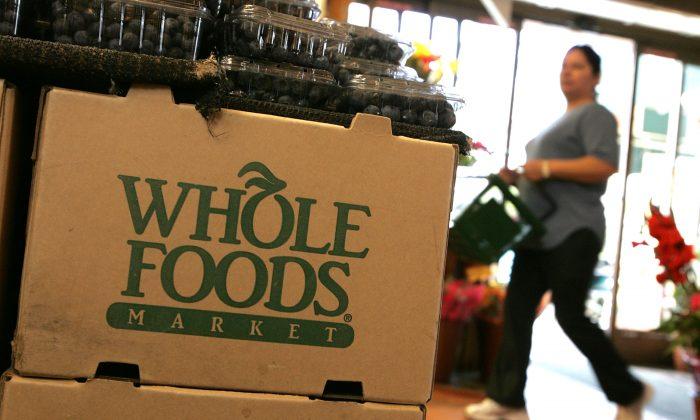 Whole Foods 4Q Profit Tumbles, Sales Fall Short of Street