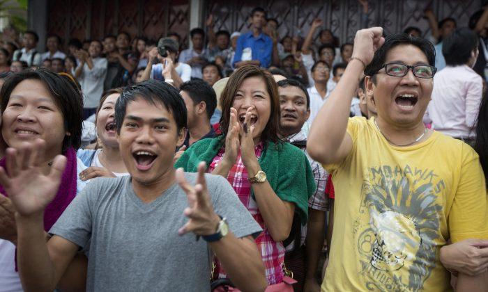 With Excitement and Hope, Millions Vote in Burma Polls