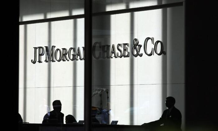 JPMorgan Chase 2015: $96.6B Revenue, $24.4B Income, $6 EPS