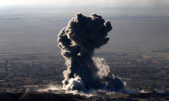 The Latest: Russia Fires Cruise Missiles at ISIS Stronghold