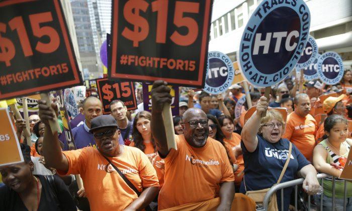 Q&A: Driven by Protests, US Minimum Wage Vaults Onto Agenda