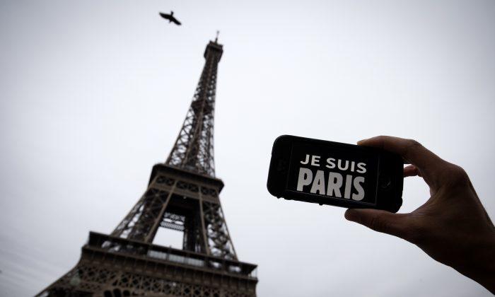 Paris: Some Black Lives Matter and Missouri Activists Complain About Media Coverage