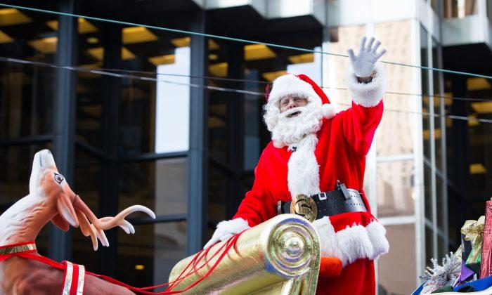 Photo Gallery: Toronto Santa Claus Parade
