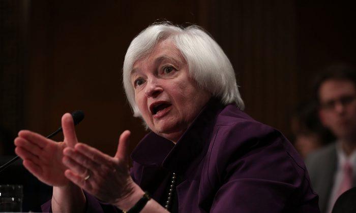 Minutes of Meeting Show Fed Pondering December Rate Hike