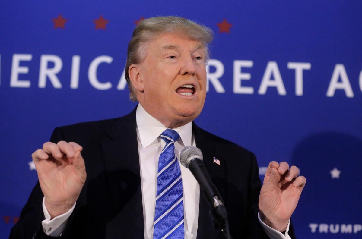 Donald Trump Won’t Rule out Warrantless Searches, Special ID’s for Muslims After Paris Attacks