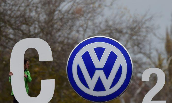 Volkswagen Weighs Finances as It Prepares to Present US Engines Fix