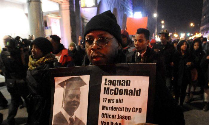 Protest Over Chicago Teen’s Shooting Ties Up Retail District