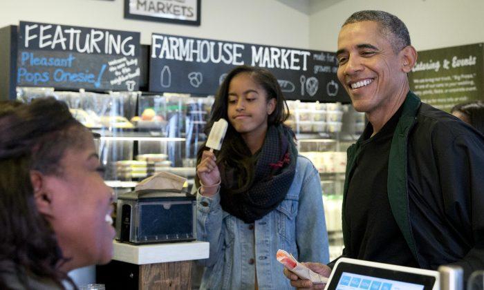 Obama Shops at Washington Bookstore, Popular Frozen Pop Shop
