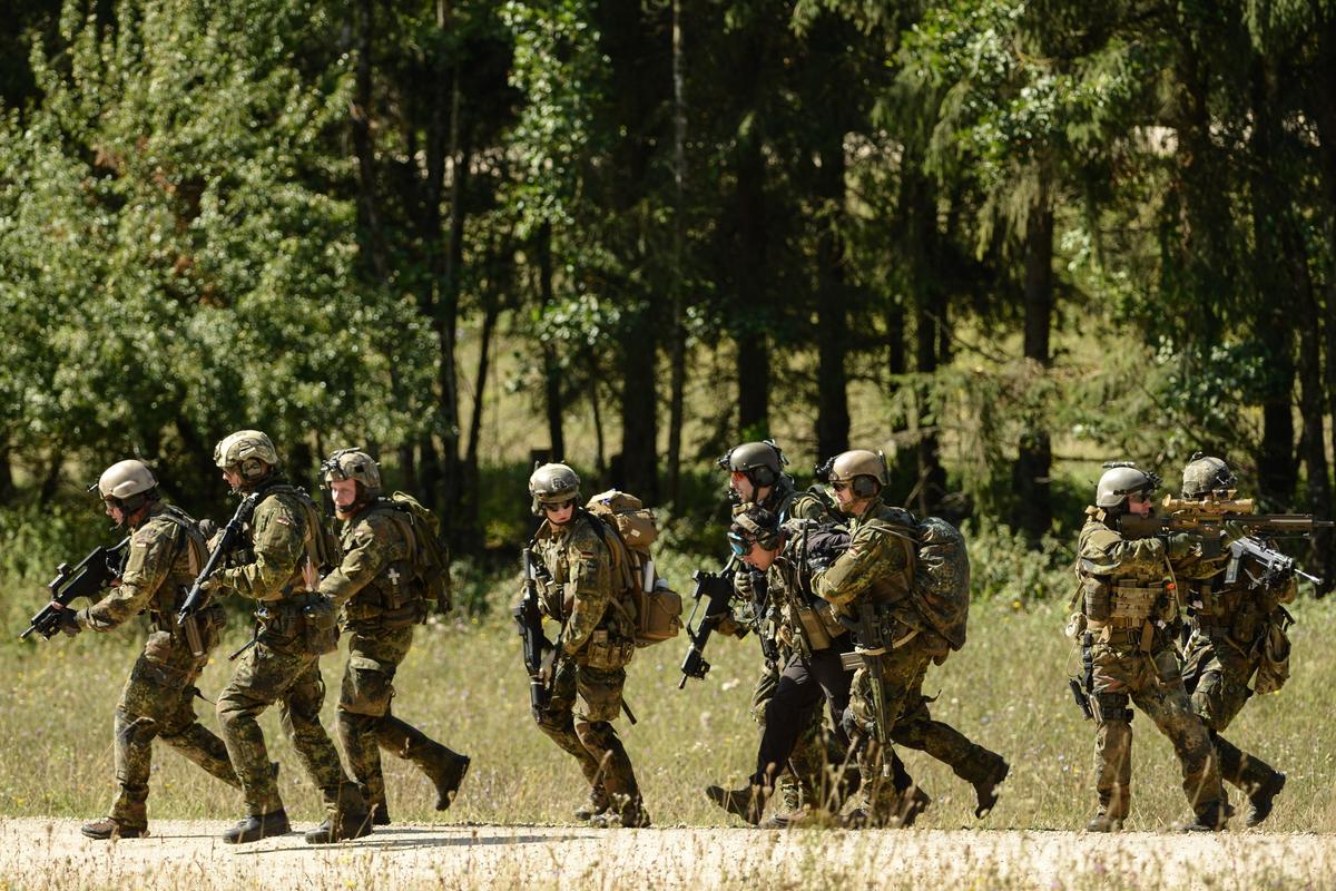 Carter Says UAE Will Put Special Forces in Syria