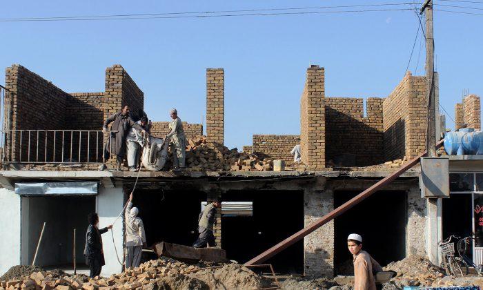 Afghans Face Daunting Task in Rebuilding War-Battered City