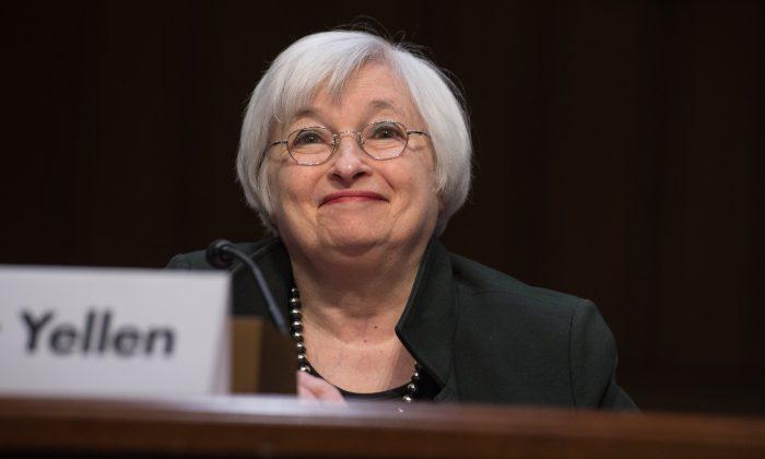 Yellen Signals Growing Likelihood of a December Rate Hike