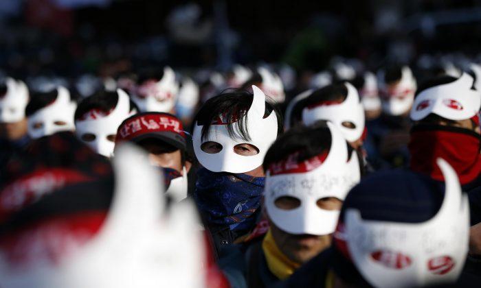 Thousands March in New Anti-Government Rally in South Korea