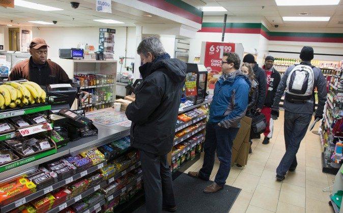 Taxpayers Can Now Pay Taxes Using Cash at 7-Eleven Stores