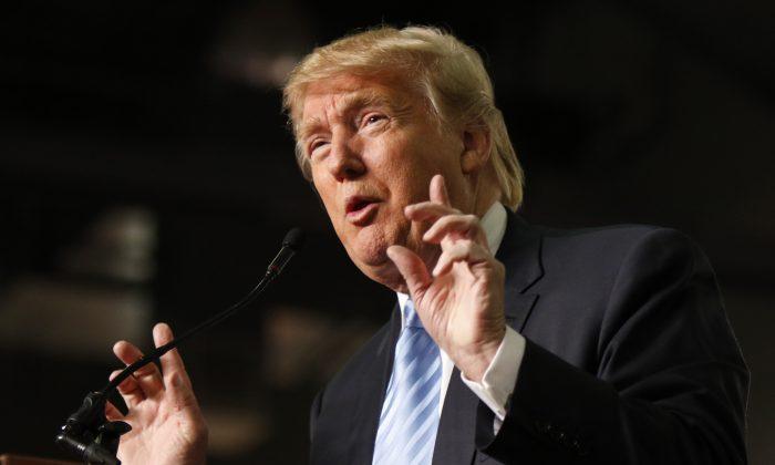 Poll: Trump Has 11-Point Lead Over Ted Cruz in Iowa