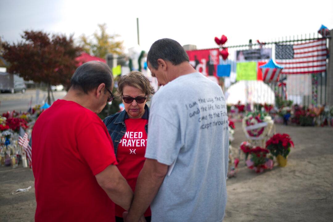 US Officials Search for Missed Red Flags Ahead of Shootings