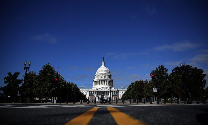 Congress to Start Seven-Week Recess