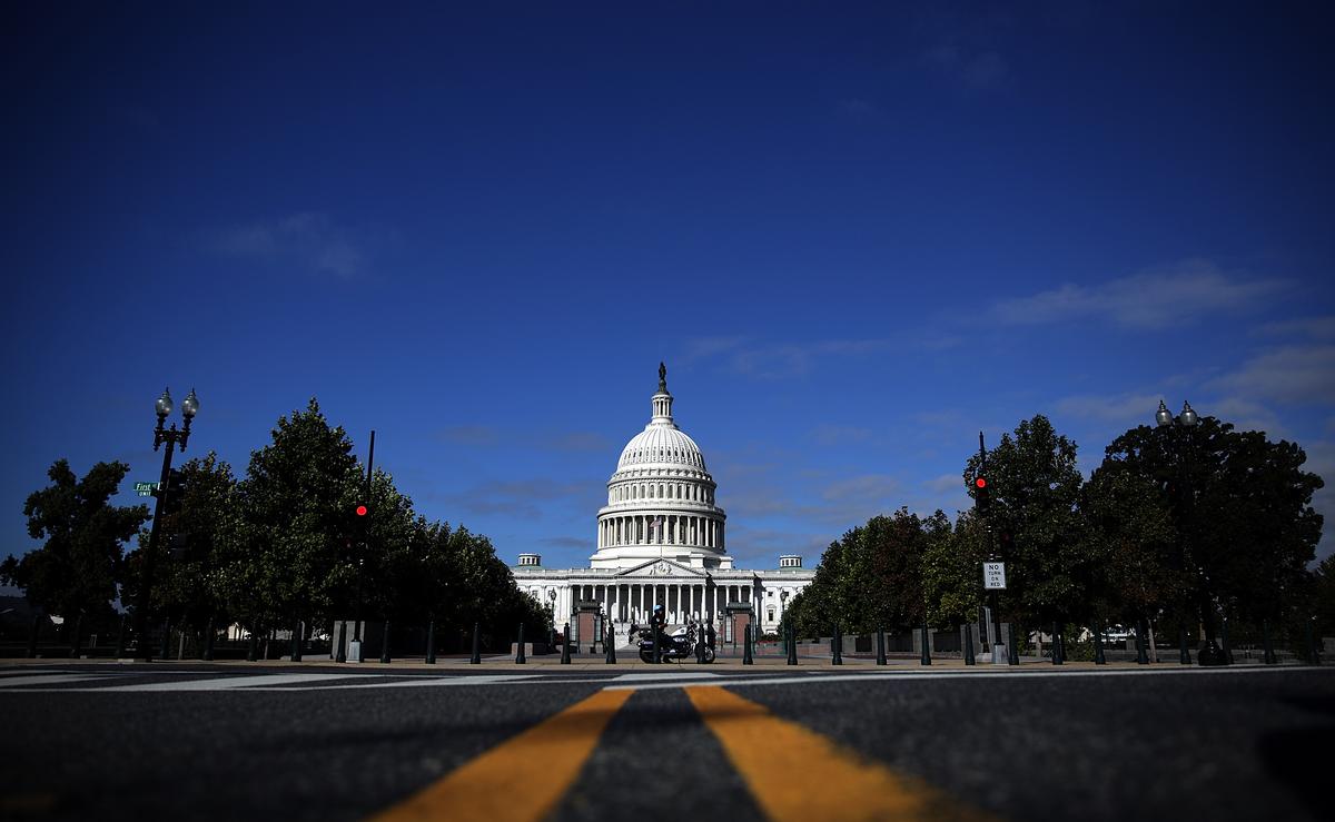 Congress to Start Seven-Week Recess