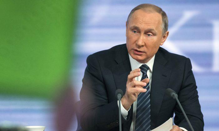 Vladimir Putin Praises Donald Trump, Says He’s ‘Absolute Leader’ in US Presidential Race