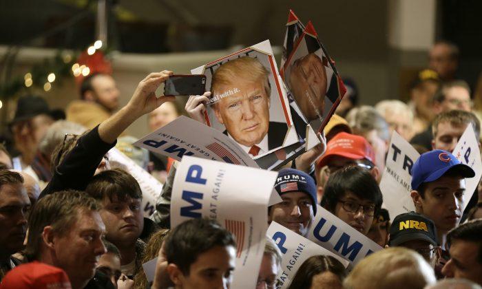 As Iowa Looms, GOP Wonders: Does Trump Have Fans, or Voters?