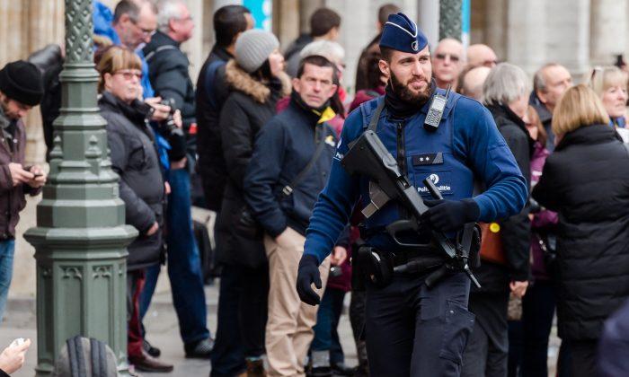 Explosives Traces, Paris Fugitive’s Prints Found in Brussels