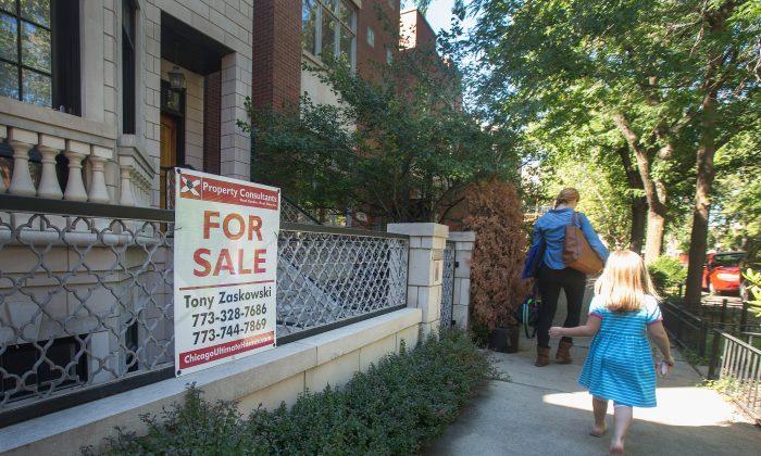 US Home Prices Climb in October, Helped by Solid Job Market