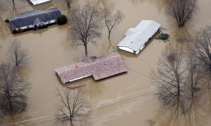 Missouri Flooding Forces Evacuations, Damages Hundreds of Homes