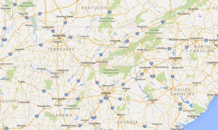 Tennessee: Van Hits Horse-Drawn Buggy Crash, Teen Girl Is Killed