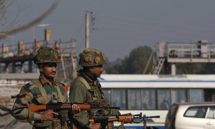 India Air Force Base Attack Leaves 4 Gunmen, 2 Troops Dead