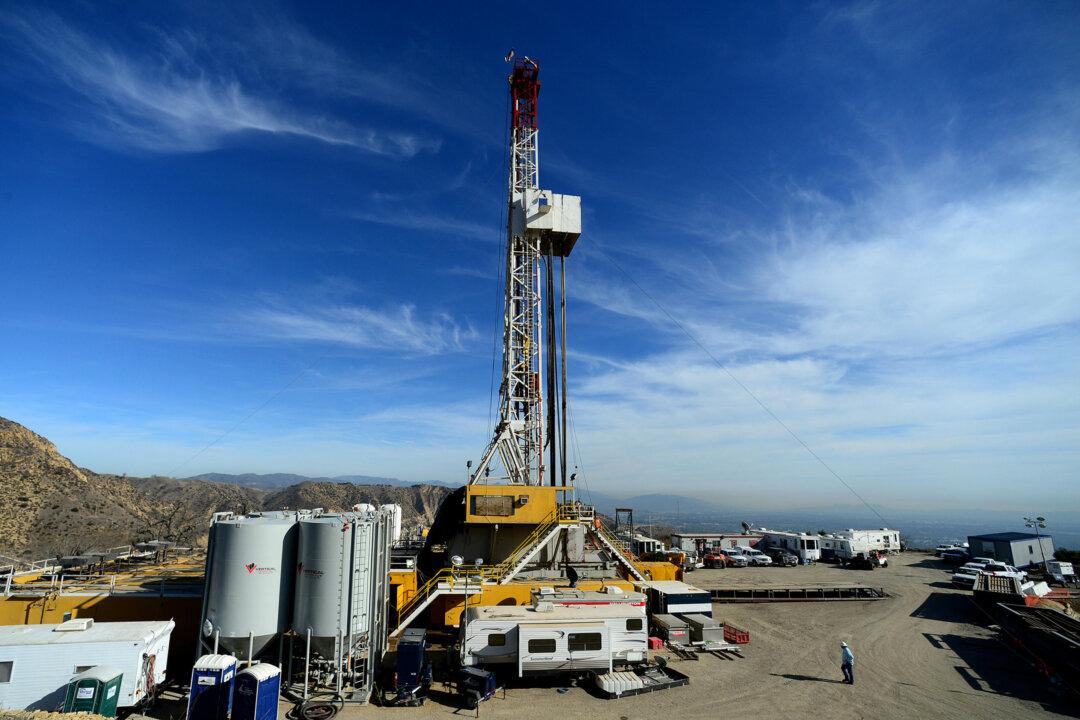 Huge Natural Gas Leak in Los Angeles Still Months From Fix