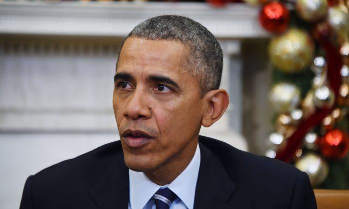 Vacation Over, Obama Looking at Ways to Reduce Gun Violence