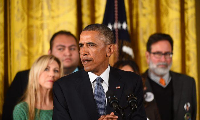 Obama Thrusts Gun Control Debate Into Forefront of 2016 Race