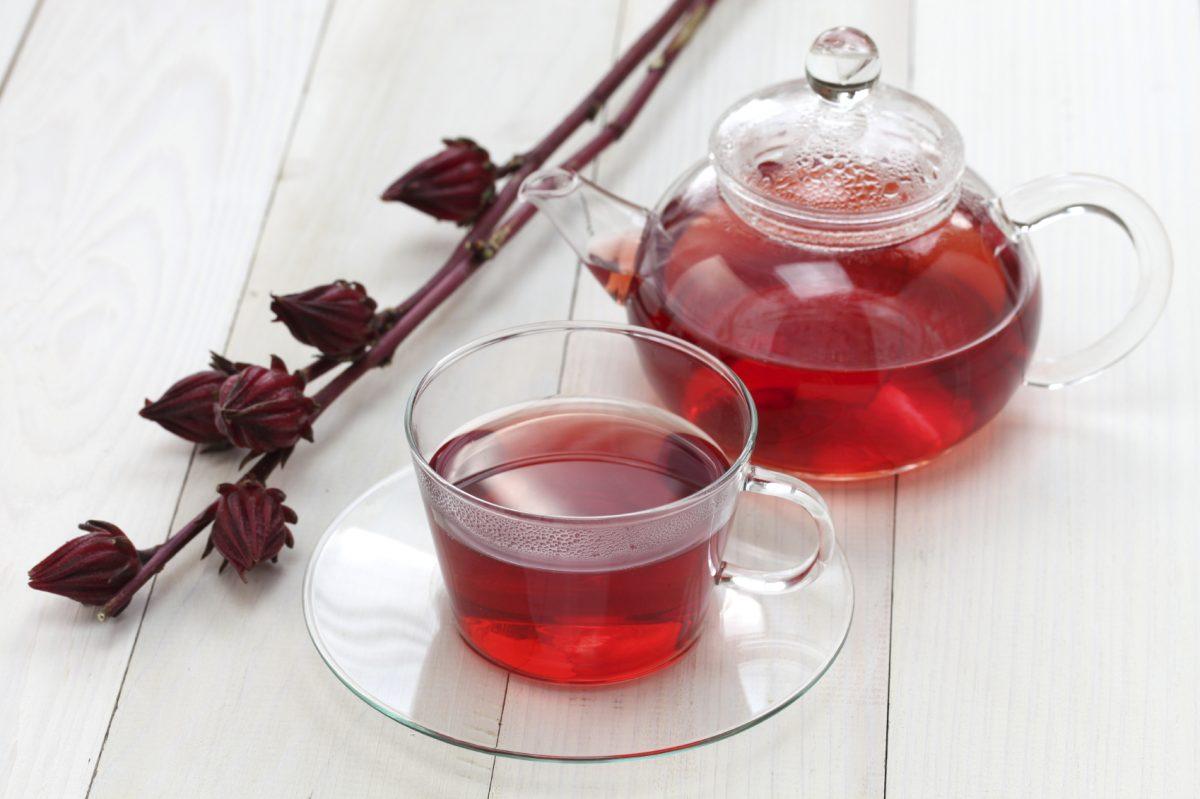 Hibiscus tea is brewed from the plant's calyx, a bud shaped part from where the flower emerges. (bonchan/iStock)