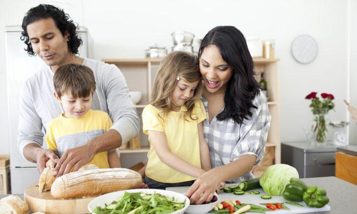 Four Easy Steps to Get Your Family Meals Back on Track Post-Holiday
