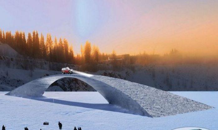 Students in Juuka, Finland Building ‘Golden Horn’ Bridge Designed by Da Vinci out of Ice