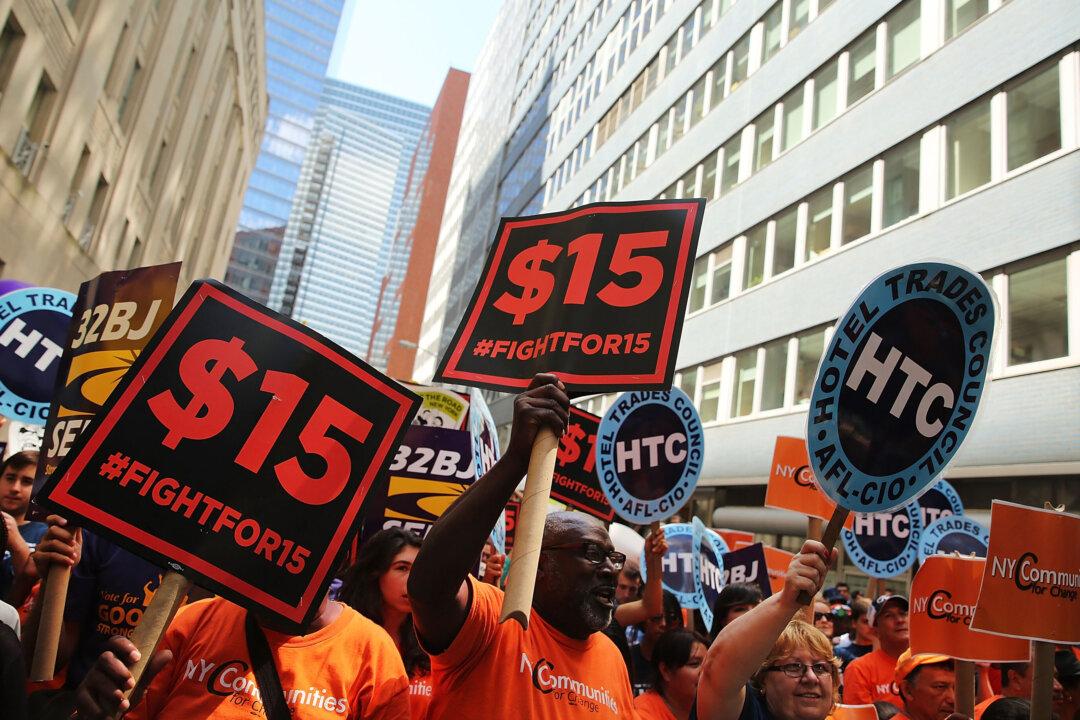 Outlook for 2016: Middle-Class Woes, Hopeful on Wages, the Fear Factor