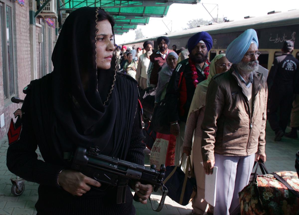 Pakistan to Present List of Taliban Open to Peace Talks