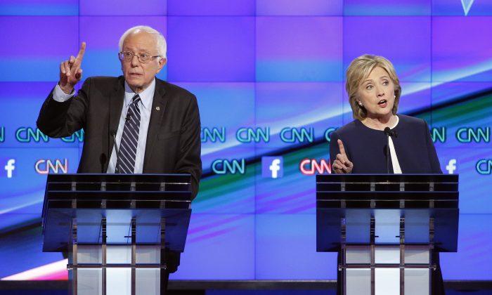 Clinton Confronts Rival Sanders as Iowa Polls Tighten