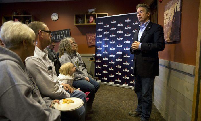 Underdog Candidates Keep Powering Along the Campaign Trail