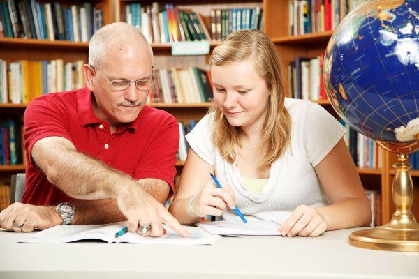 A mentor can give you practical knowledge and advices. (Lisa F. Young/Fotolia)