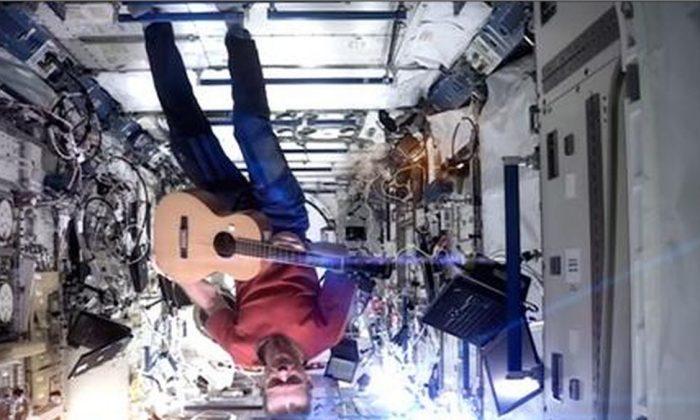 Astronaut On ISS Sings David Bowie’s ‘Space Oddity’